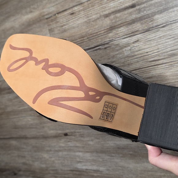 Karl Lagerfeld Sarina Quilted Open Toe Kitten Heeled Sandal - Picture 4 of 7